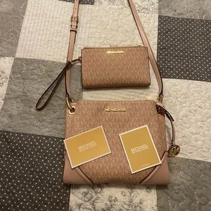 Light pink/Dusty Rose